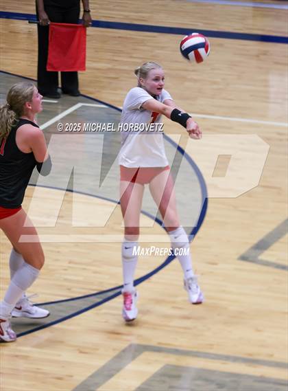 Thumbnail 2 in Lake Highlands @ Plano East (UIL 6A D1 Area Playoff) photogallery.