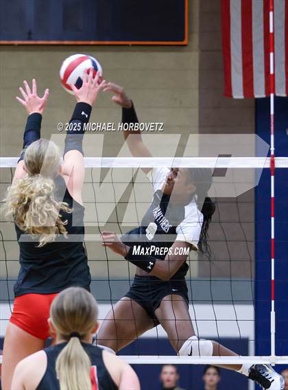 Thumbnail 3 in Lake Highlands @ Plano East (UIL 6A D1 Area Playoff) photogallery.