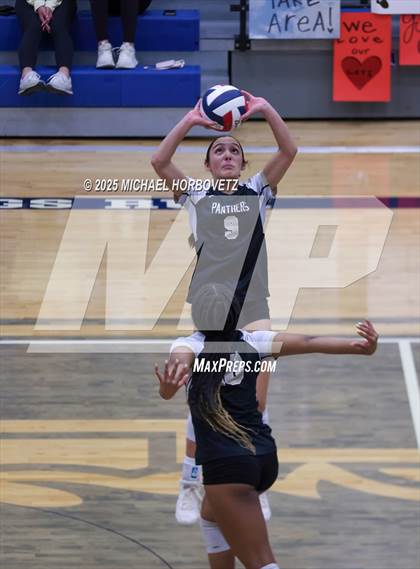 Thumbnail 3 in Lake Highlands @ Plano East (UIL 6A D1 Area Playoff) photogallery.