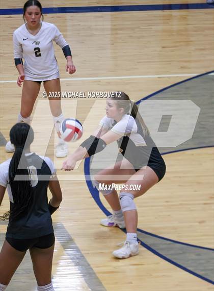 Thumbnail 2 in Lake Highlands @ Plano East (UIL 6A D1 Area Playoff) photogallery.