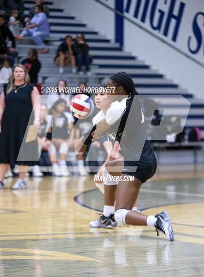 Thumbnail 3 in Lake Highlands @ Plano East (UIL 6A D1 Area Playoff) photogallery.