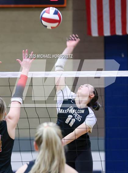 Thumbnail 2 in Lake Highlands @ Plano East (UIL 6A D1 Area Playoff) photogallery.