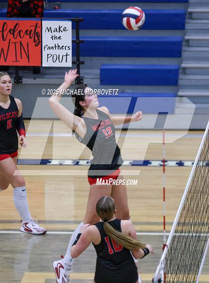 Thumbnail 3 in Lake Highlands @ Plano East (UIL 6A D1 Area Playoff) photogallery.