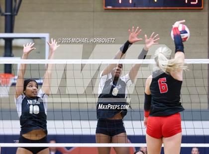 Thumbnail 2 in Lake Highlands @ Plano East (UIL 6A D1 Area Playoff) photogallery.