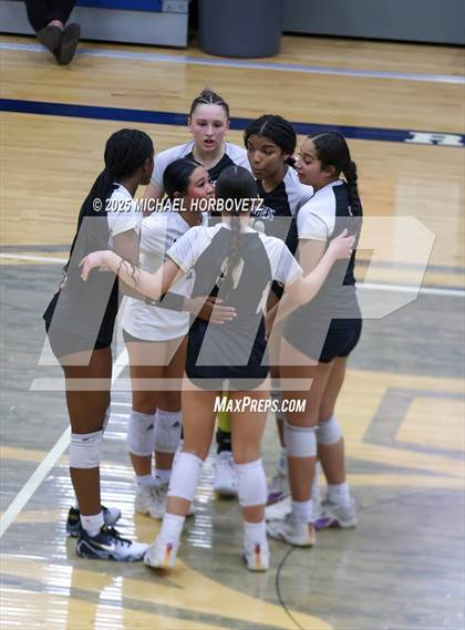 Thumbnail 1 in Lake Highlands @ Plano East (UIL 6A D1 Area Playoff) photogallery.