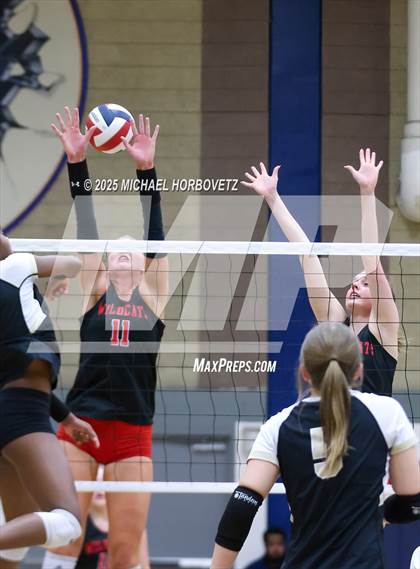 Thumbnail 3 in Lake Highlands @ Plano East (UIL 6A D1 Area Playoff) photogallery.