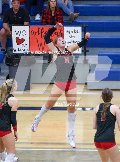 Thumbnail 2 in Lake Highlands @ Plano East (UIL 6A D1 Area Playoff) photogallery.