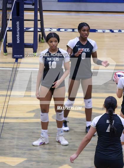 Thumbnail 1 in Lake Highlands @ Plano East (UIL 6A D1 Area Playoff) photogallery.