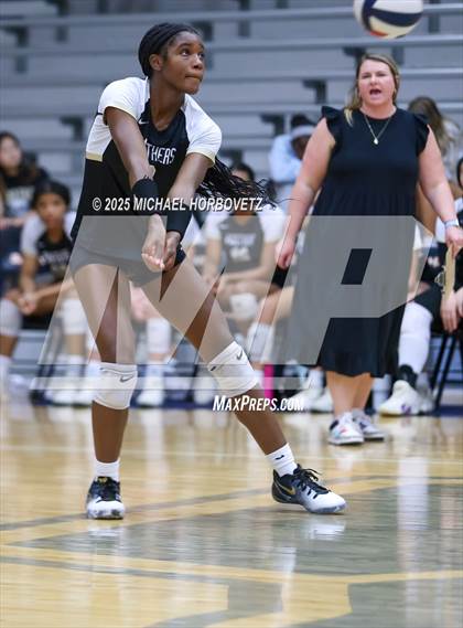 Thumbnail 2 in Lake Highlands @ Plano East (UIL 6A D1 Area Playoff) photogallery.