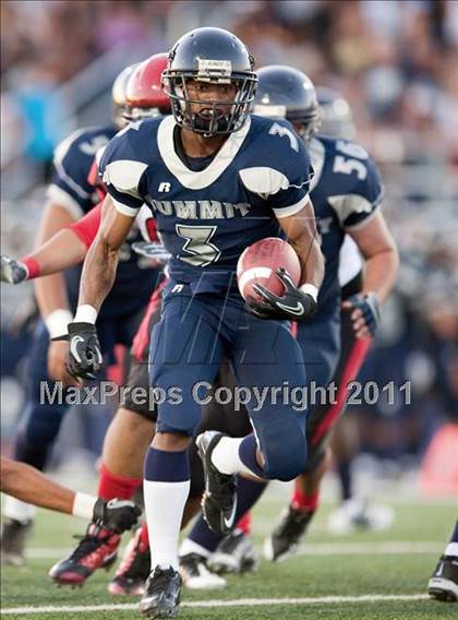 Thumbnail 3 in Etiwanda vs. Summit photogallery.