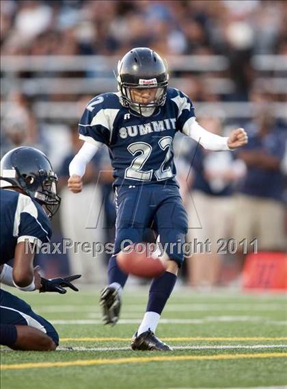 Thumbnail 3 in Etiwanda vs. Summit photogallery.