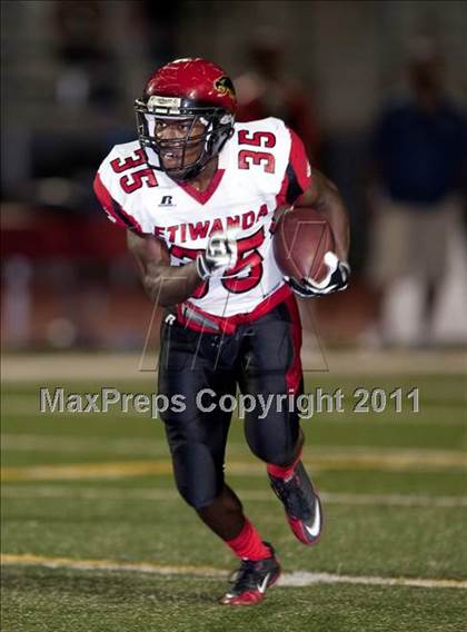 Thumbnail 1 in Etiwanda vs. Summit photogallery.