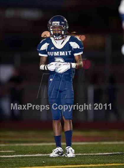 Thumbnail 3 in Etiwanda vs. Summit photogallery.