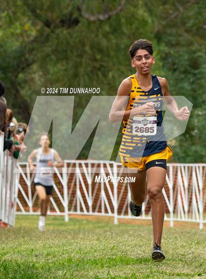 Thumbnail 1 in UIL 6A Boys Cross Country Finals photogallery.