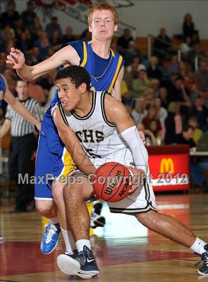 Thumbnail 3 in Ripon Christian vs. Central Catholic (CIF SJS D5 Playoffs) photogallery.