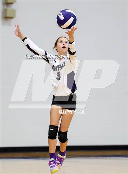 Thumbnail 2 in Tioga @ Bonham photogallery.