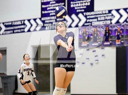 Thumbnail 1 in Tioga @ Bonham photogallery.