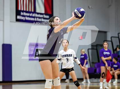 Thumbnail 1 in Tioga @ Bonham photogallery.