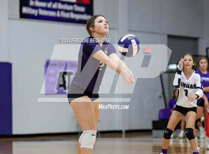 Thumbnail 2 in Tioga @ Bonham photogallery.