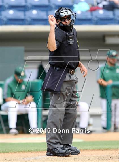 Thumbnail 1 in Los Osos vs. Damien photogallery.