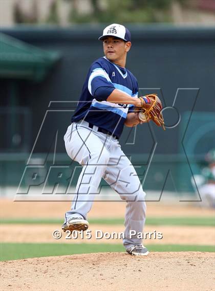 Thumbnail 2 in Los Osos vs. Damien photogallery.