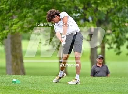 Thumbnail 1 in IHSAA Section 19 Final photogallery.