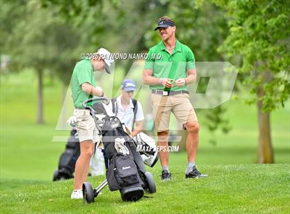 Thumbnail 2 in IHSAA Section 19 Final photogallery.