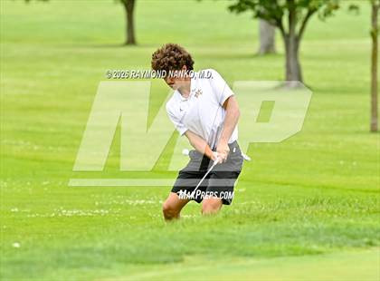 Thumbnail 1 in IHSAA Section 19 Final photogallery.