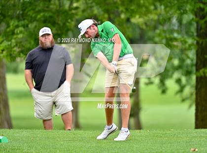 Thumbnail 1 in IHSAA Section 19 Final photogallery.
