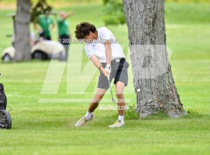 Thumbnail 1 in IHSAA Section 19 Final photogallery.