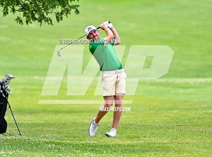 Thumbnail 3 in IHSAA Section 19 Final photogallery.