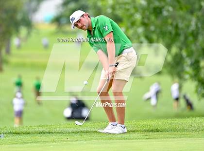Thumbnail 2 in IHSAA Section 19 Final photogallery.