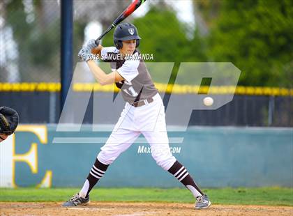Thumbnail 3 in Loyola @ Crespi photogallery.