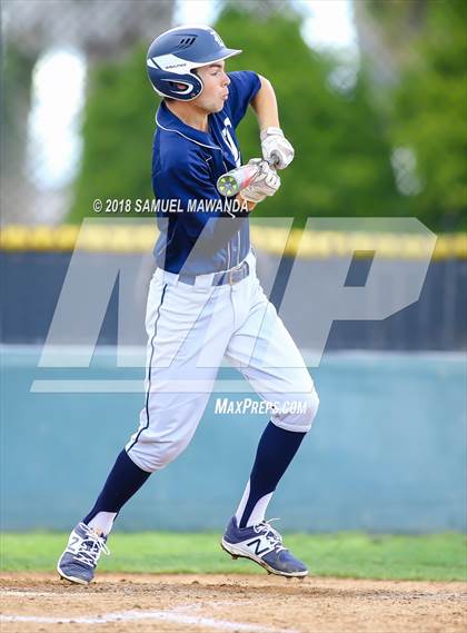 Thumbnail 2 in Loyola @ Crespi photogallery.