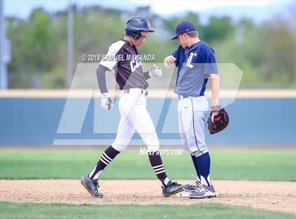 Thumbnail 3 in Loyola @ Crespi photogallery.