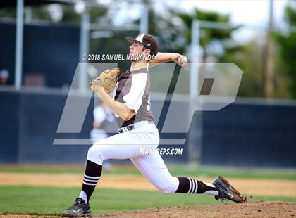 Thumbnail 3 in Loyola @ Crespi photogallery.