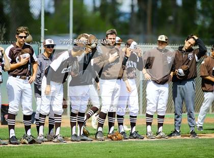 Thumbnail 3 in Loyola @ Crespi photogallery.