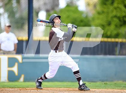 Thumbnail 3 in Loyola @ Crespi photogallery.