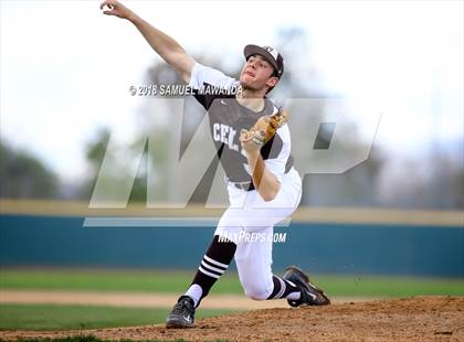 Thumbnail 1 in Loyola @ Crespi photogallery.