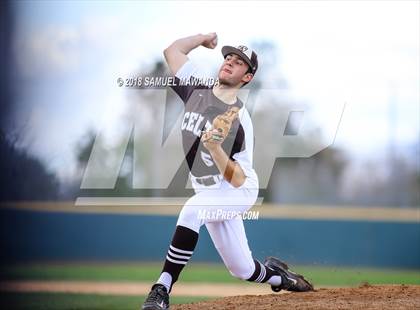 Thumbnail 3 in Loyola @ Crespi photogallery.