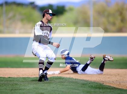 Thumbnail 2 in Loyola @ Crespi photogallery.