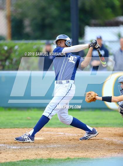 Thumbnail 2 in Loyola @ Crespi photogallery.