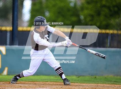 Thumbnail 3 in Loyola @ Crespi photogallery.
