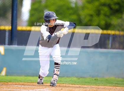 Thumbnail 1 in Loyola @ Crespi photogallery.