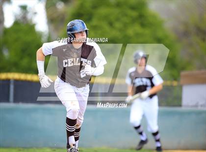 Thumbnail 2 in Loyola @ Crespi photogallery.