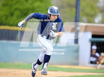 Thumbnail 3 in Loyola @ Crespi photogallery.