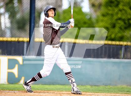 Thumbnail 3 in Loyola @ Crespi photogallery.