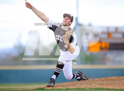 Thumbnail 2 in Loyola @ Crespi photogallery.