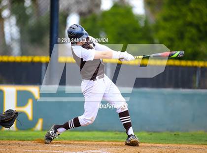 Thumbnail 2 in Loyola @ Crespi photogallery.