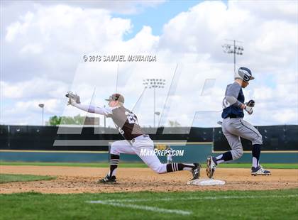 Thumbnail 2 in Loyola @ Crespi photogallery.
